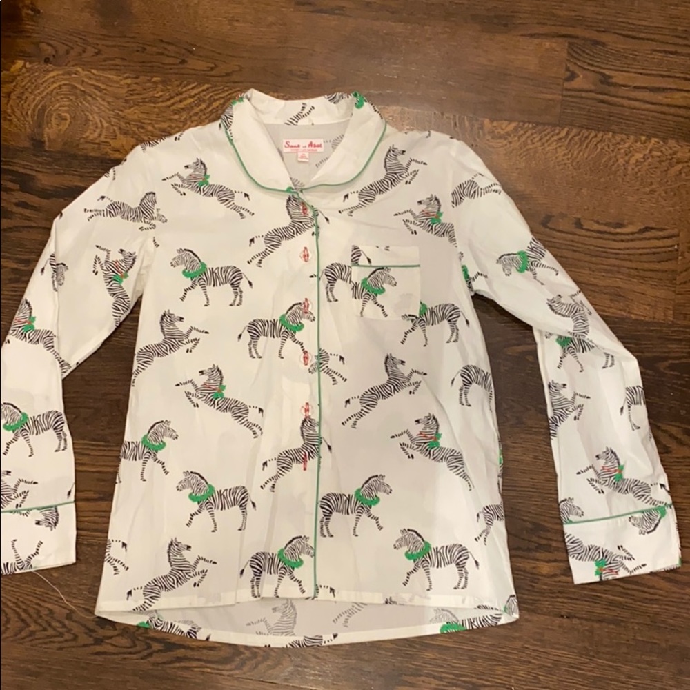 SANT AND ABEL NWOT Zebra Top Pajamas
